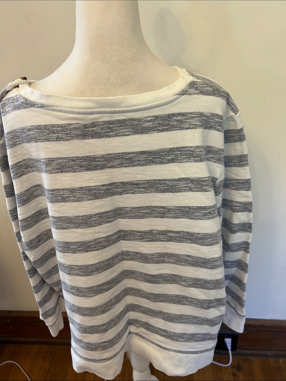 Talbots Relaxed Striped Sweatshirt- White & Gray/ blue Size 2X EUC - Picture 4 of 5